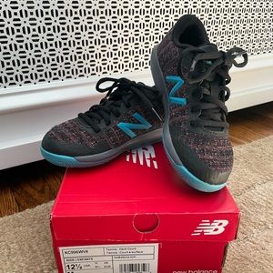 Excellent condition! Kids New Balance Tennis Shoes size 12.5